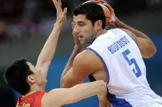 开云-范志毅吐槽男篮完整版