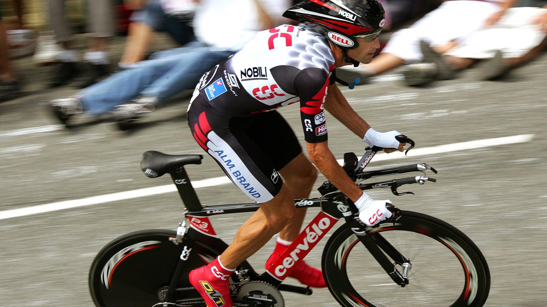 费德勒在C9比赛中比分优势明显，突破纪录引发热议！